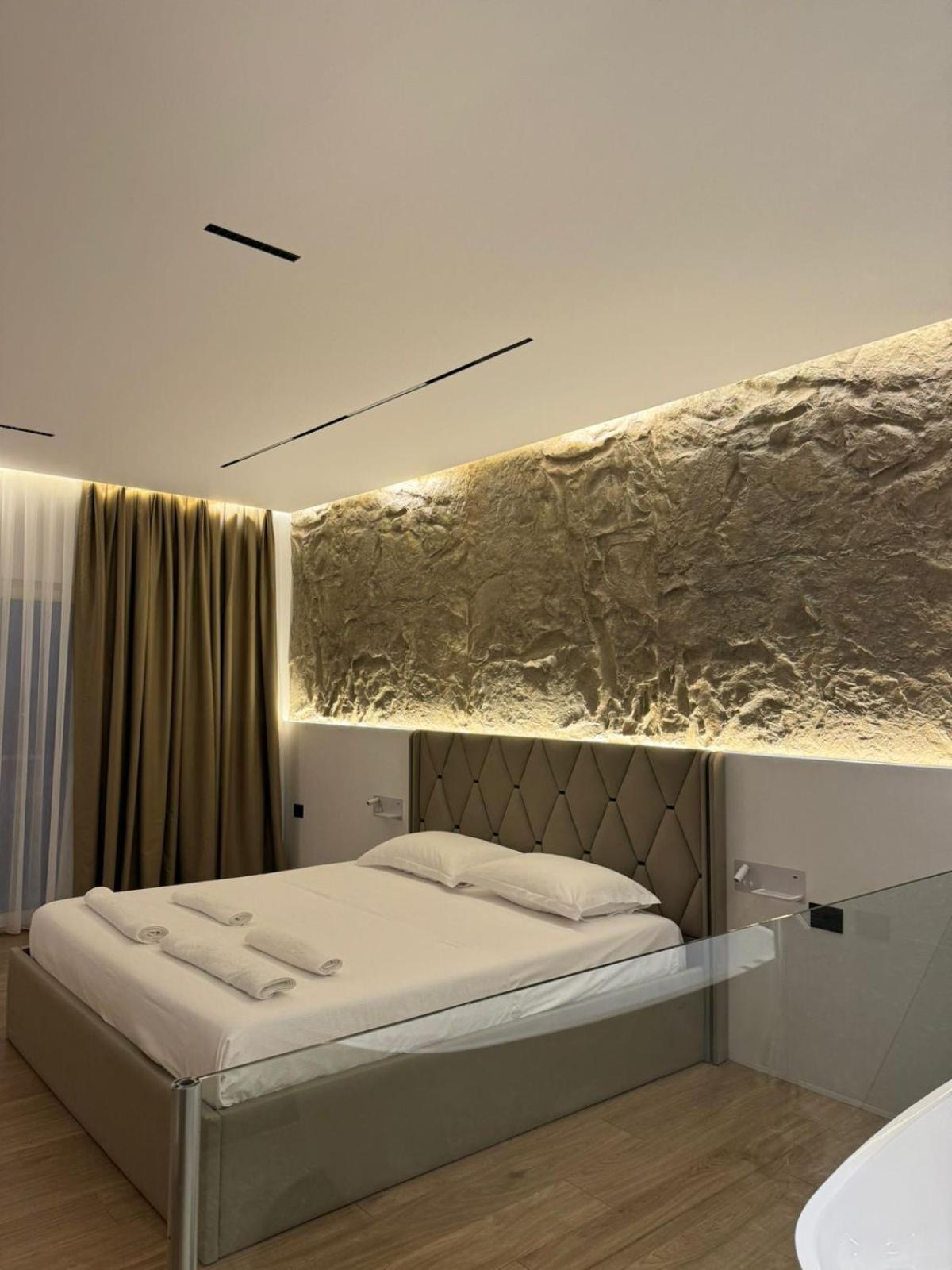 Hotel Jurgen Lezhe Luaran gambar