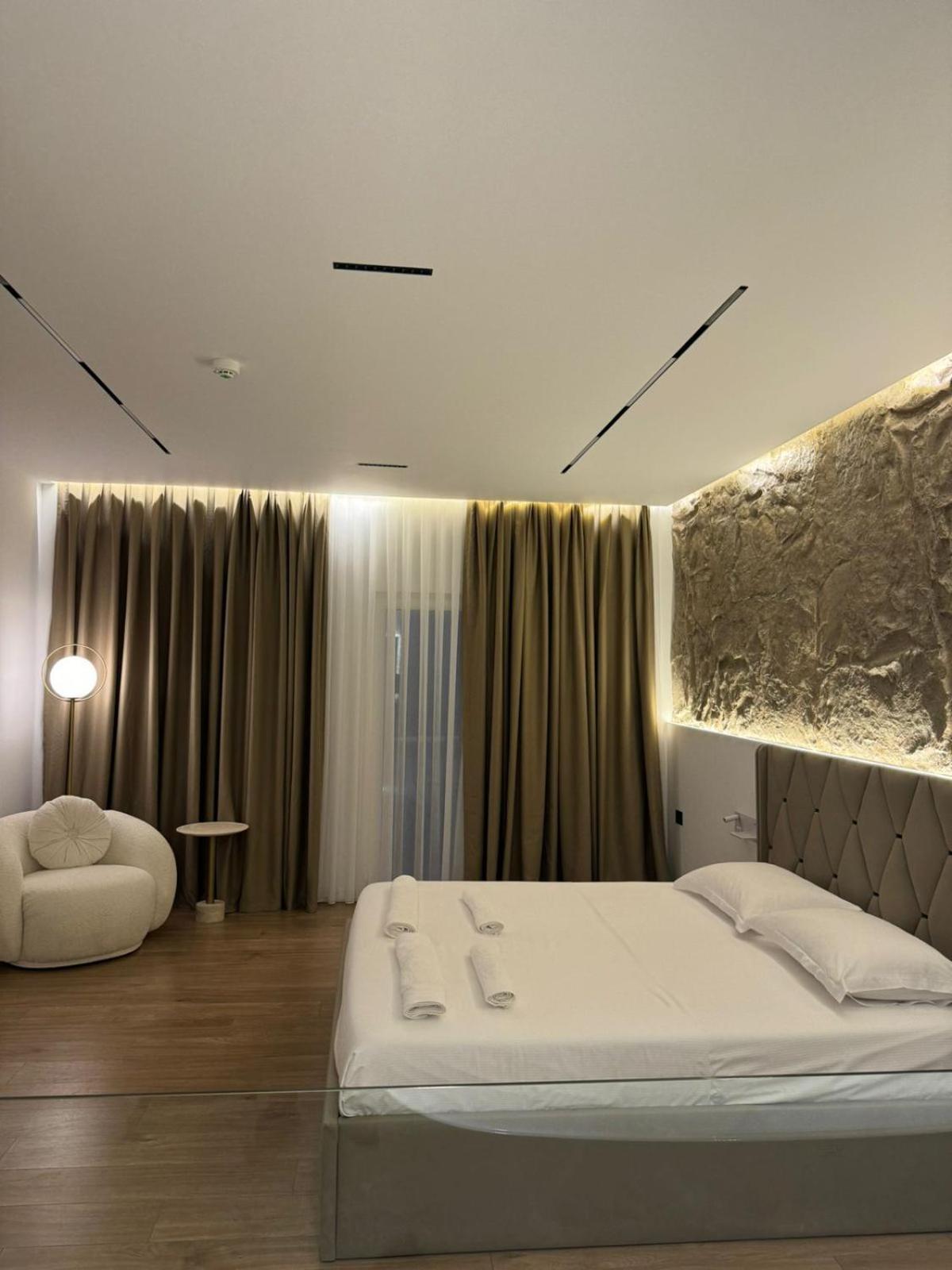 Hotel Jurgen Lezhe Luaran gambar