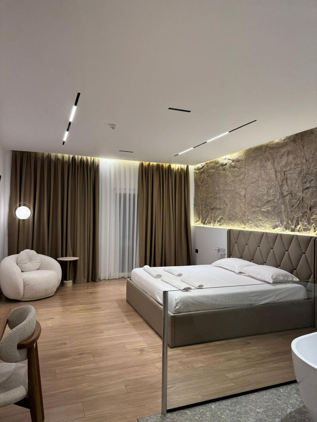 Hotel Jurgen Lezhe Luaran gambar