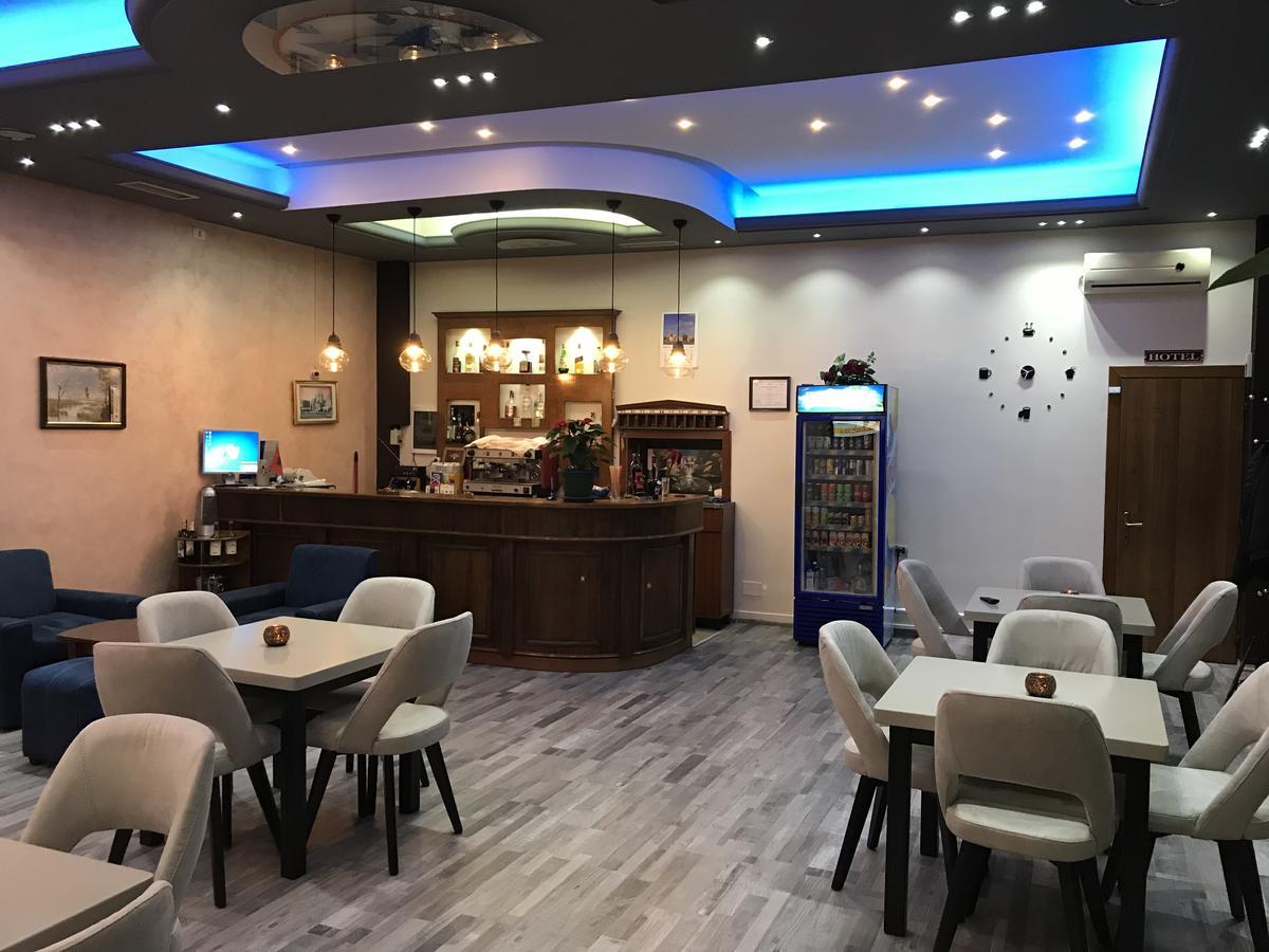 Hotel Jurgen Lezhe Luaran gambar