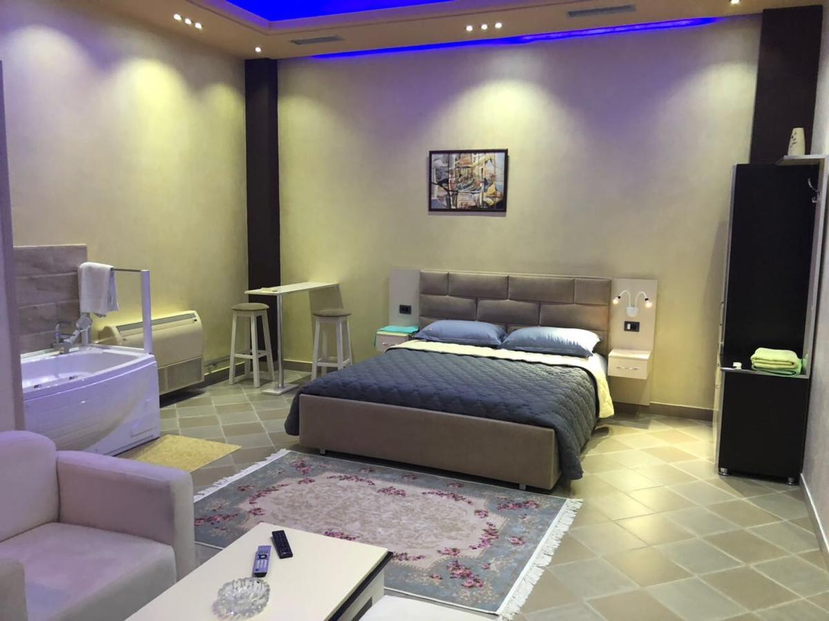 Hotel Jurgen Lezhe Luaran gambar